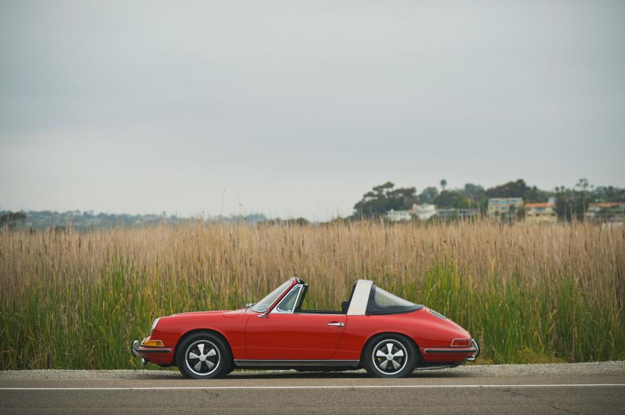  Porsche 911 S Soft Window Targa 1967 года  (фото 15 из 18)